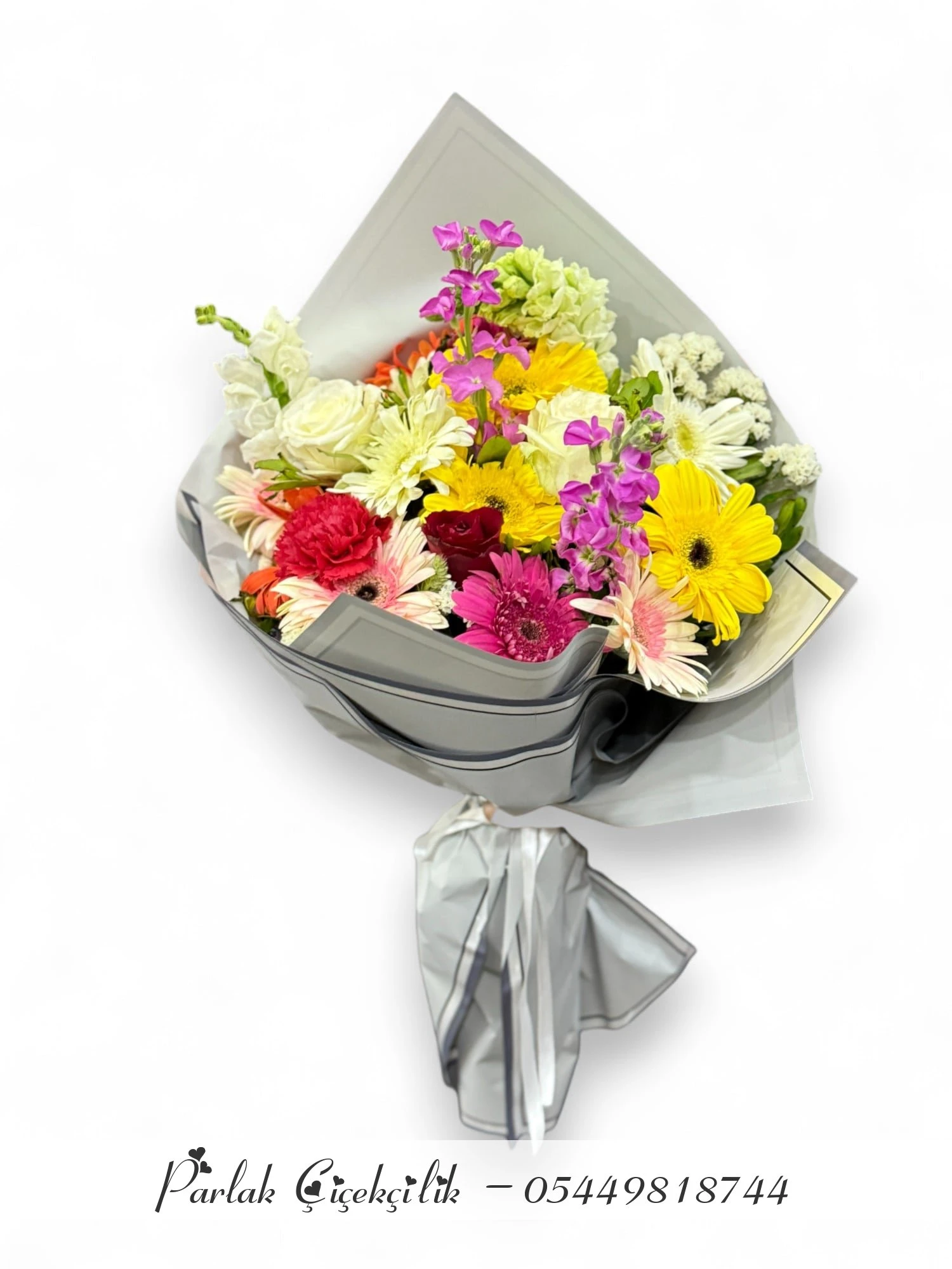 Gri Zarafetin İçinde Renkli Çiçek Armonisi