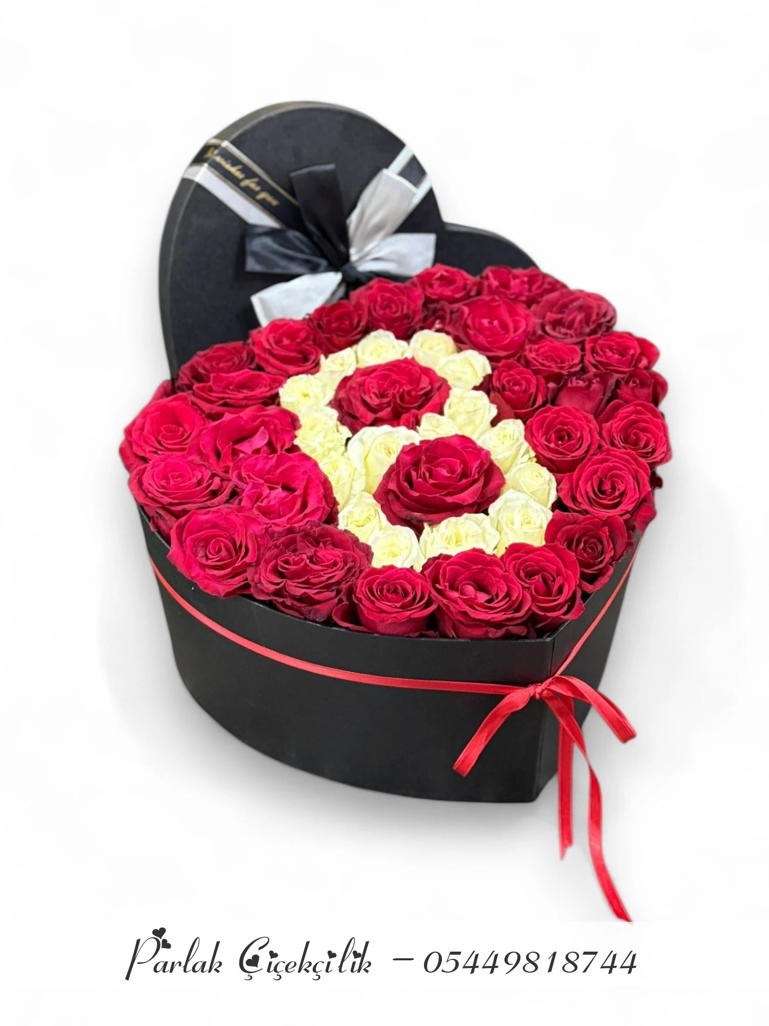 Kalp Kutuda Özel Harfli Gül Aranjmanı