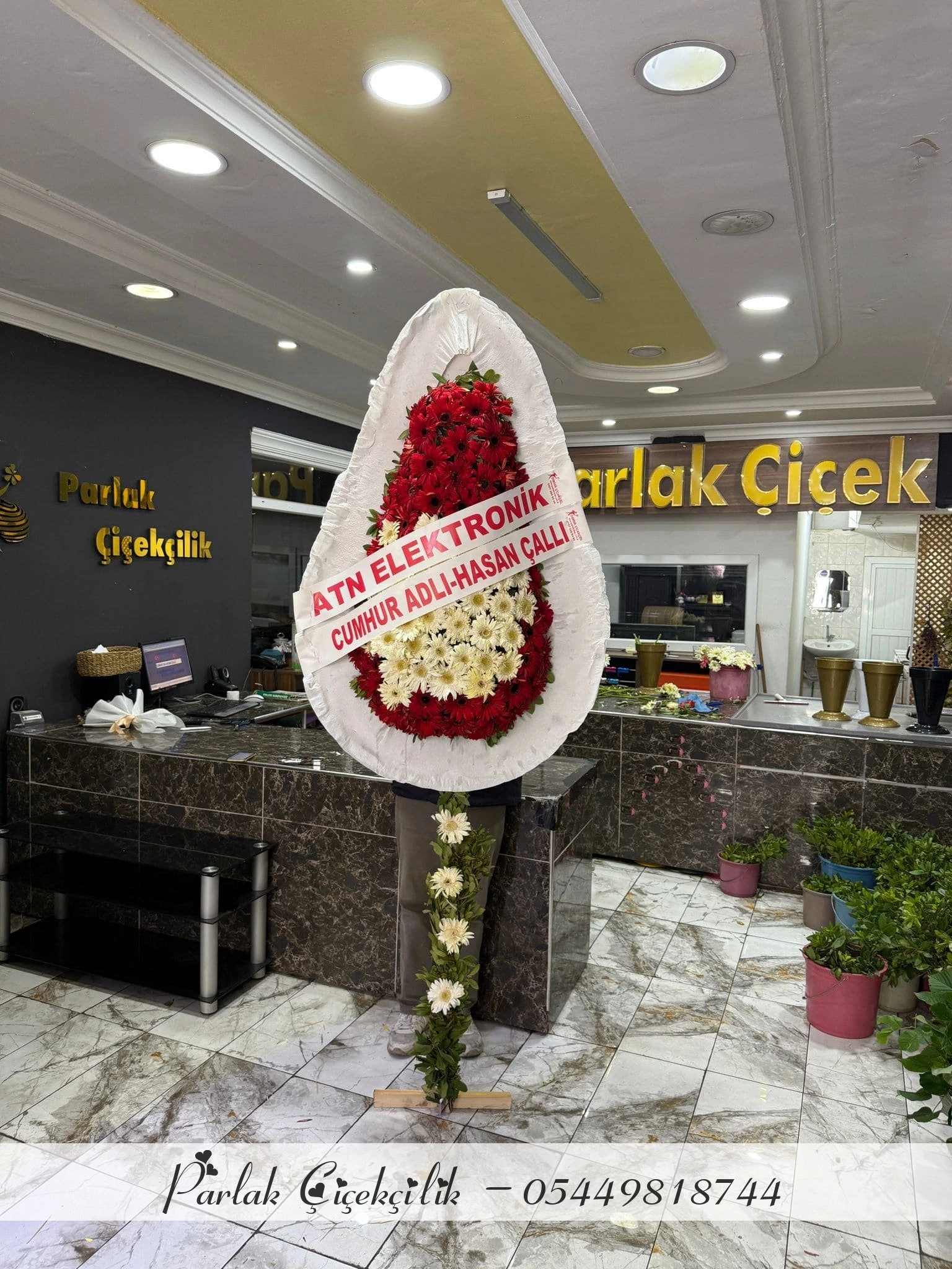 Kırmızı ve Beyaz Gerbera Çelenk