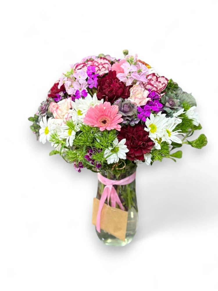 Doğanın Zarif Sürprizi Cam Vazoda Bahar Aranjmanı