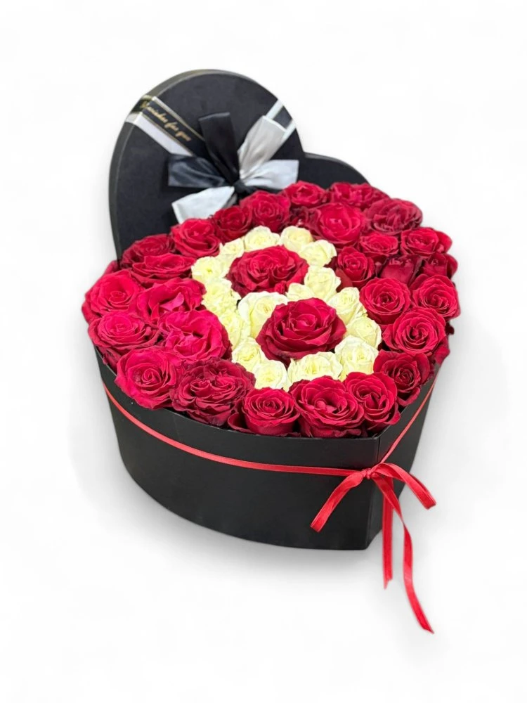 Kalp Kutuda Özel Harfli Gül Aranjmanı