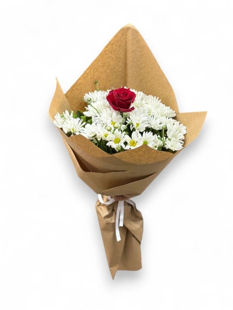 Kırmızı Gül ve Papatya ile Sade Aşk Buketi