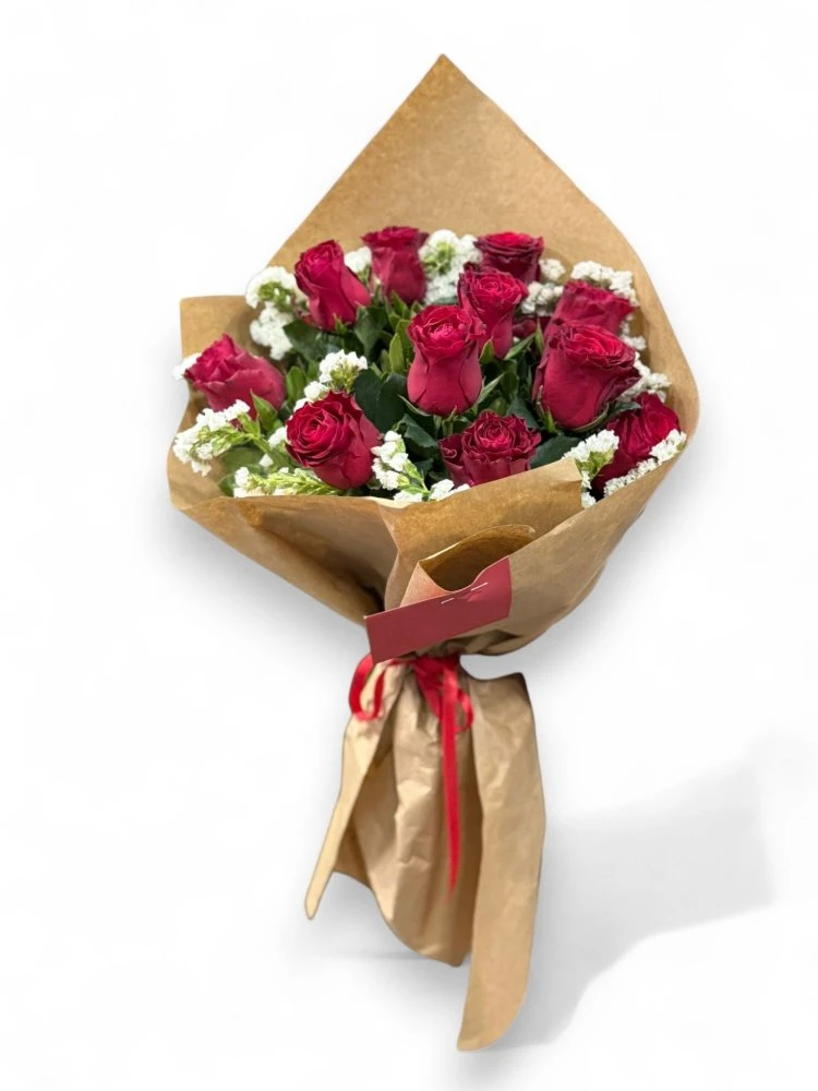 Kraft Ambalajda 11 Kırmızı Gül Buketi