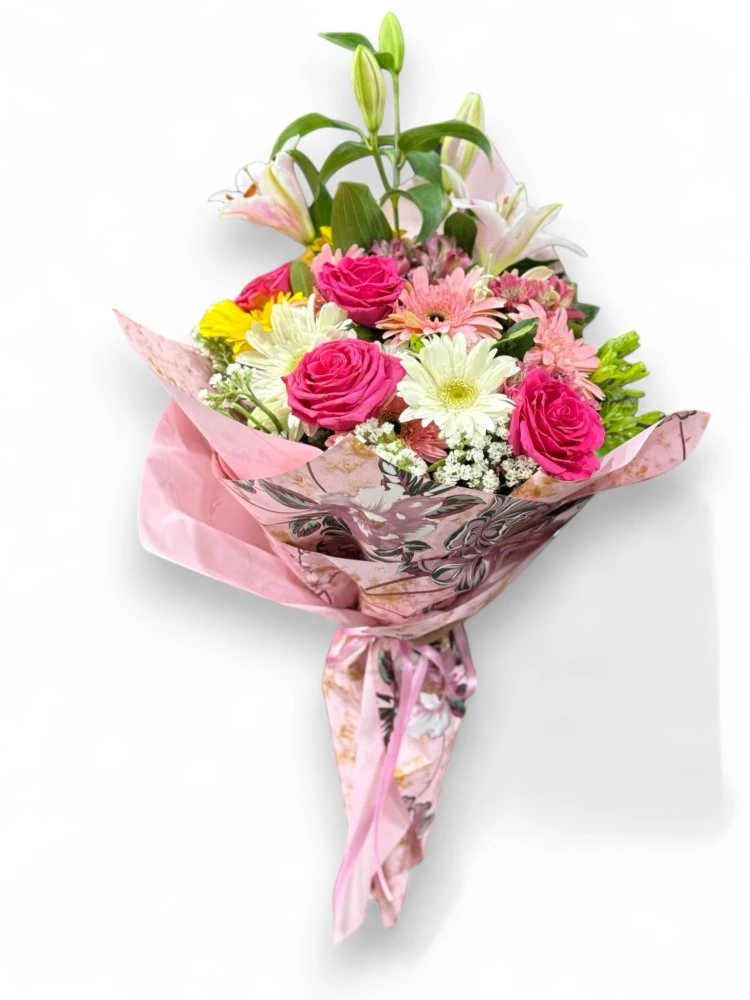 Pembe Tonlarda Bahar Esintili Lilyum ve Gül Buketi