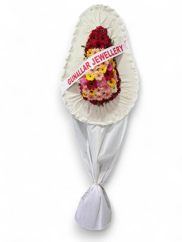 Renkli Gerbera Çelenk Ile Açılış Ve Kutlamalara Neşe Katın