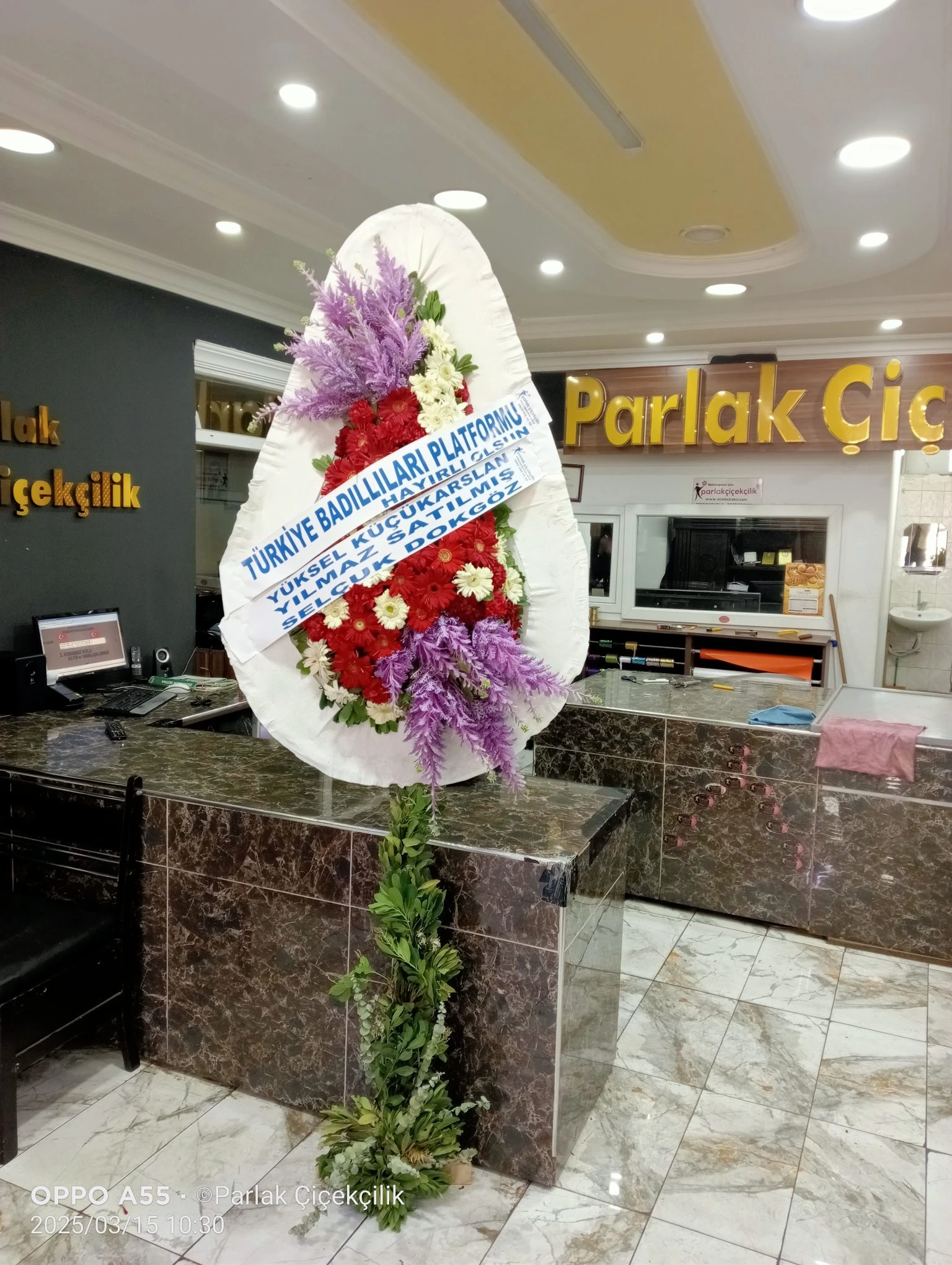 Renkli Tek Katlı Çelenk