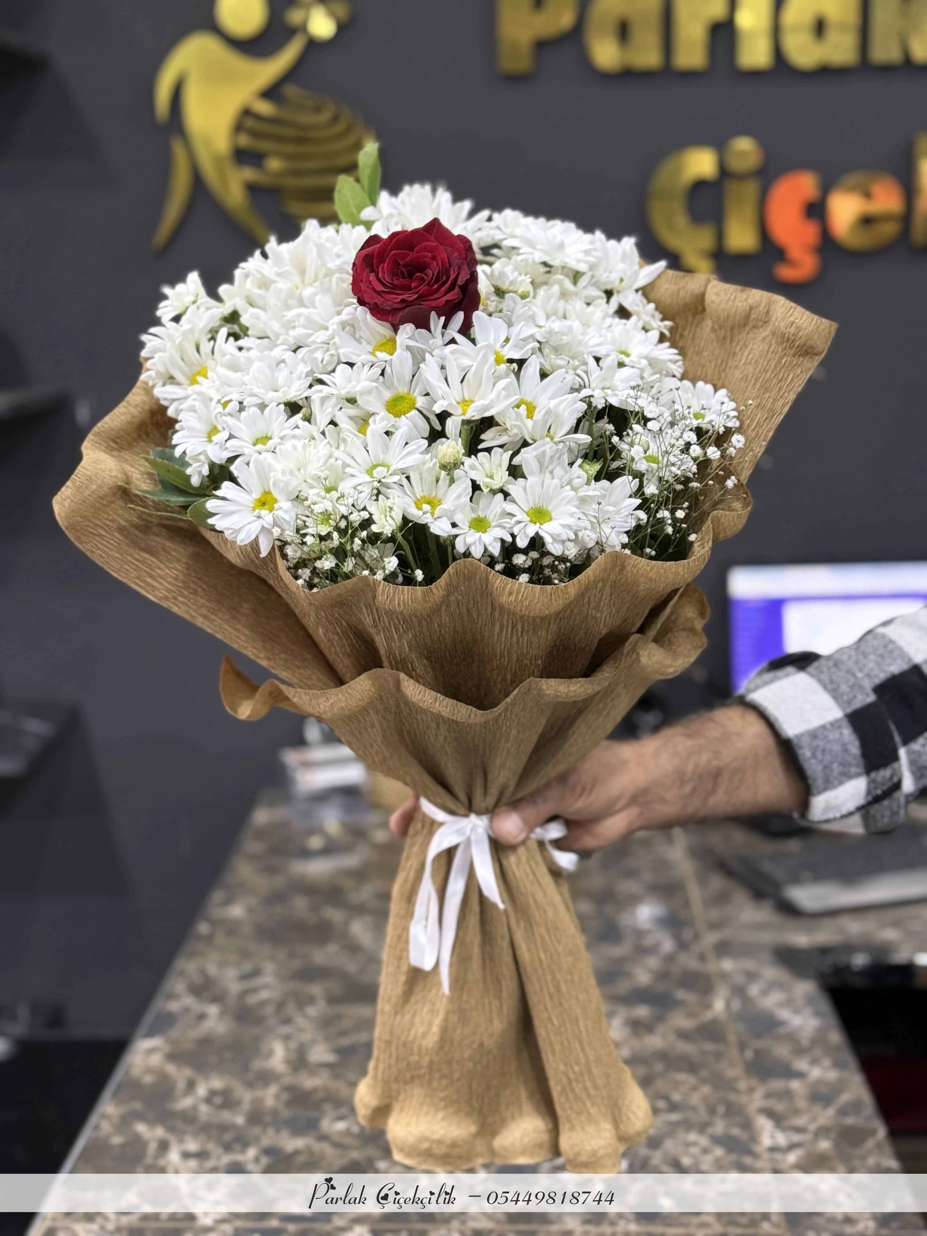 Tek Aşkın Simgesi Gül Ve Papatya Buketi