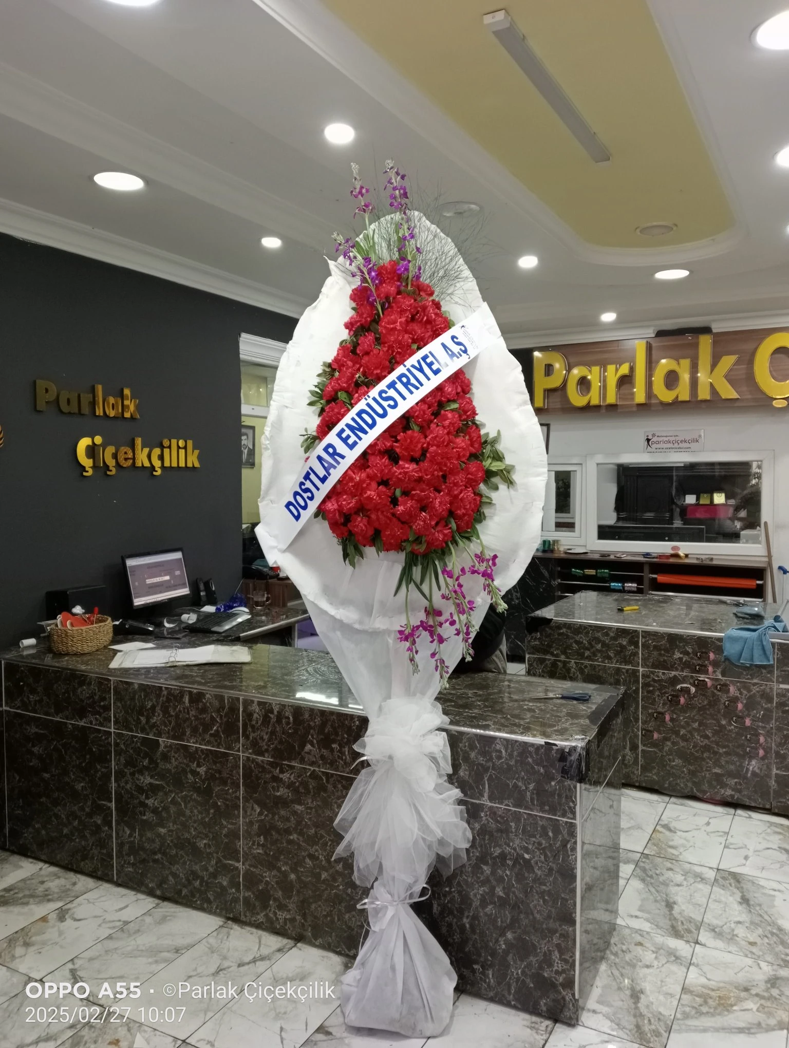 Tek Katlı Kırmızı Beyaz Açılış Düğün Çelengi