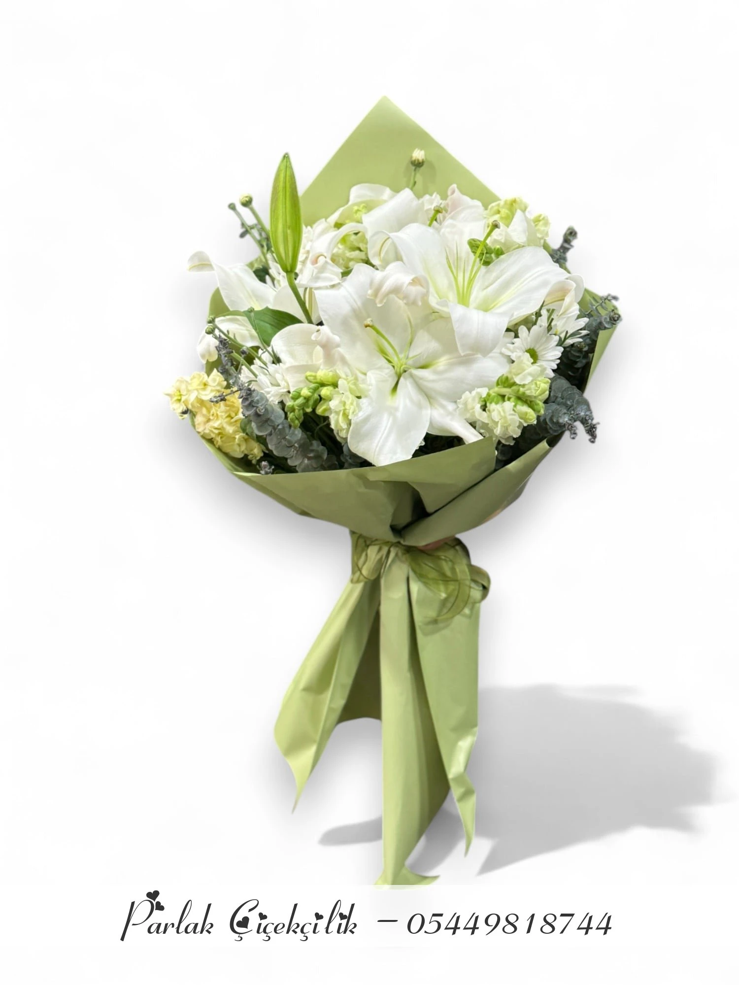 Zarif Beyaz Lilyum Buketiyle Saflık Ve Huzur